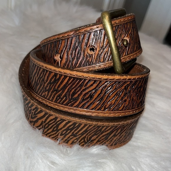 BROWN cowhide Leather belt zebra texture unisex made in USA brass buckle size 34 - Picture 3 of 15
